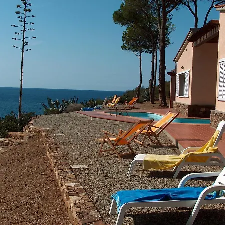 Lejlighedshotel Cala Dei Peducelli 3*